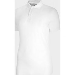 Koszulka polo męska TSM704B - biały - Outhorn. Białe koszulki męskie EVERHILL, m, bez wzorów, bez rękawów. Za 39,99 zł.