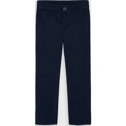 Mayoral - Spodnie dziecięce 92-134 cm. Niebieskie spodnie chłopięce Mayoral, bez wzorów, z elastanu. Za 96,90 zł.
