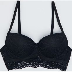 Biustonosz push up z koronką - Czarny. Czarne biustonosze Sinsay, w koronkowe wzory, z koronki. Za 29,99 zł.