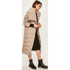 Answear - Kurtka. Brązowe kurtki damskie ANSWEAR, s, bez wzorów, z poliesteru. W wyprzedaży za 249,90 zł.