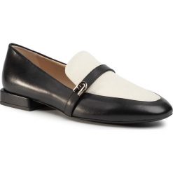 Półbuty FURLA - 1927 1060921 S YC62 X05 Nero. Czarne półbuty damskie Furla, na co dzień, bez wzorów, ze skóry, bez obcasa, na płaskiej podeszwie, bez zapięcia. W wyprzedaży za 539,00 zł.