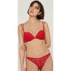 Undiz - Biustonosz Waahiz. Czerwone biustonosze Undiz, w koronkowe wzory, z elastanu. Za 79,90 zł.