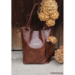 TORBA SHOPPER CZEKOLADOWY BRĄz. Brązowe torby damskie na zakupy Pakamera, bez wzorów, na ramię, małe, bez dodatków. Za 470,00 zł.