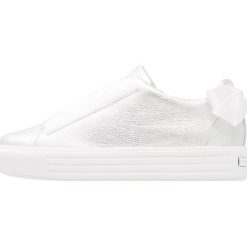 Kennel + Schmenger UP Sneakersy niskie light silver/weiß. Szare trampki i tenisówki damskie marki Kennel + Schmenger, bez wzorów, ze skóry, bez zapięcia. W wyprzedaży za 677,40 zł.