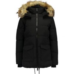 Topshop KEAVENY PUFFER Kurtka zimowa black. Czarne kurtki damskie marki Topshop, na zimę, bez wzorów, z bawełny, bez kaptura. W wyprzedaży za 367,20 zł.