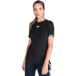 Adidas Originals Koszulka Czarny. Czarne koszulki damskie adidas Originals, bez wzorów, z elastanu, bez kołnierzyka, z krótkim rękawem. Za 113,95 zł.