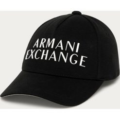 Armani Exchange - Czapka. Czarne czapki męskie Armani Exchange, z aplikacjami, z bawełny. W wyprzedaży za 159,90 zł.