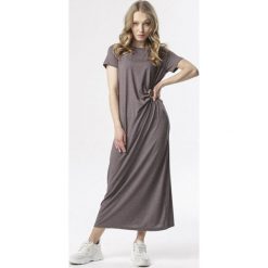Brązowa Sukienka Dalidina. Pomarańczowe sukienki damskie Born2be, xl, bez wzorów, z dzianiny, bez kołnierzyka, bez rękawów. W wyprzedaży za 79,99 zł.