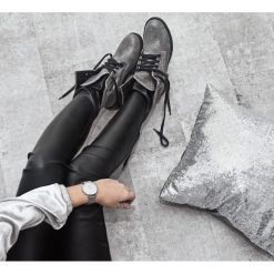 Sznurowane botki z ociepleniem na grubej podeszwie - skóra naturalna - model 431 - kolor szary. Szare botki damskie Zapato, na zimę, z jeansu, bez obcasa, na płaskiej podeszwie, na sznurówki. W wyprzedaży za 319,20 zł.