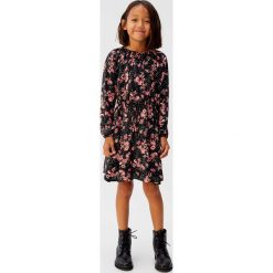 Mango Kids - Sukienka dziecięca Peti 110-164 cm. Czarne sukienki dziewczęce Mango Kids, bez wzorów, z wiskozy, casualowe, z długim rękawem, długie, maxi, rozkloszowane. Za 119,90 zł.