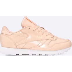 Reebok Classic - Buty Classic. Pomarańczowe buty sportowe damskie Reebok Classic, bez wzorów, ze skóry, sportowe, reebok classic. W wyprzedaży za 239,90 zł.