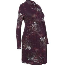 Sukienka shirtowa ciążowa i do karmienia bonprix bordowy z nadrukiem. Czerwone sukienki ciążowe marki bonprix, z nadrukiem, ze stójką, moda ciążowa, dopasowane. Za 79,99 zł.