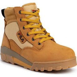 Trapery FILA - Grunge II Mid Wmn 1010740.EDU Chipmunk. Pomarańczowe trapery damskie Fila, ze skóry, bez obcasa, bez zapięcia. W wyprzedaży za 329,00 zł.