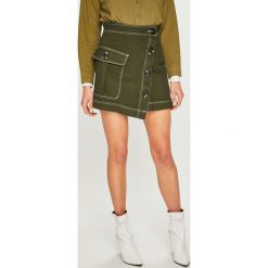 Answear - Spódnica. Zielone spódniczki z wysokim stanem marki ANSWEAR, s, z elastanu, mini. W wyprzedaży za 69,90 zł.