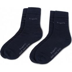 Zestaw 2 par wysokich skarpet męskich BUGATTI - 6802 Navy 545. Niebieskie skarpetki męskie marki Bugatti, bez wzorów, z bawełny. W wyprzedaży za 39,00 zł.