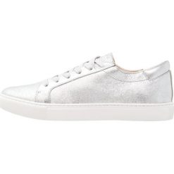 Trampki damskie slip on: Kenneth Cole New York KAM Tenisówki i Trampki silver