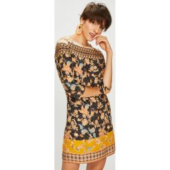 Desigual - Sukienka. Czarne sukienki damskie Desigual, na co dzień, bez wzorów, z poliesteru, z okrągłym kołnierzem, bez rękawów, mini, proste. W wyprzedaży za 269,90 zł.