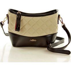 NOBO Elegancka torebka listonoszka beżowy z czarnym. Czarne listonoszki damskie marki Nobo, w paski, ze skóry ekologicznej, eleganckie, na ramię. Za 149,00 zł.