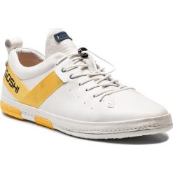 Sneakersy TOGOSHI - TG-01-01-000003 186. Białe sneakersy męskie marki Togoshi, na co dzień, bez wzorów, ze skóry, bez zapięcia. W wyprzedaży za 329,00 zł.