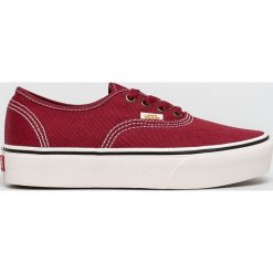 Vans - Tenisówki. Czerwone trampki i tenisówki damskie Vans, bez wzorów, z gumy, bez zapięcia. W wyprzedaży za 259,90 zł.
