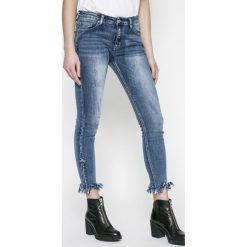 Answear - Jeansy Sporty Fusion. Niebieskie jeansy damskie ANSWEAR, s. W wyprzedaży za 59,90 zł.