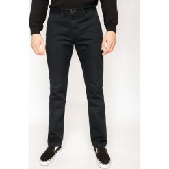 Spodnie materiałowe Vans Authentic VN0A3143BLK1. Czarne jeansy męskie Vans, m, bez wzorów, z jeansu. W wyprzedaży za 239,00 zł.