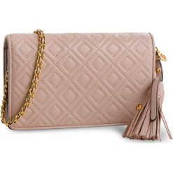 Torebka TORY BURCH - Fleming Flat Wallet Cross-Body 46449 Shell Pink 652. Różowe torebki klasyczne damskie Tory Burch, bez wzorów, ze skóry, klasyczne, bez dodatków. Za 1509,00 zł.