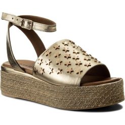 Espadryle INUOVO - 8915 Gold. Żółte espadryle damskie marki Inuovo, bez wzorów, ze skóry, bez obcasa. W wyprzedaży za 229,00 zł.
