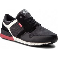 Sneakersy LEVI'S - 227823-837-59 Regular Black. Czarne sneakersy męskie Levi's®, na co dzień, z zamszu. W wyprzedaży za 219,00 zł.