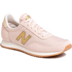 Sneakersy NEW BALANCE - WL720AC Różowy. Różowe półbuty damskie New Balance, bez wzorów, z zamszu, bez obcasa, na płaskiej podeszwie, bez zapięcia. W wyprzedaży za 229,00 zł.