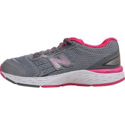 New Balance KJARITPY Obuwie do biegania treningowe light grey. Szare buty do biegania damskie marki New Balance, na lato, z materiału. Za 319,00 zł.