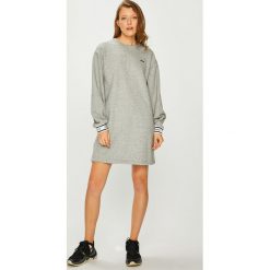 Levi's - Sukienka. Szare sukienki damskie Levi's®, na co dzień, s, bez wzorów, z bawełny, casualowe, z okrągłym kołnierzem, z długim rękawem, długie, mini, proste. W wyprzedaży za 219,90 zł.