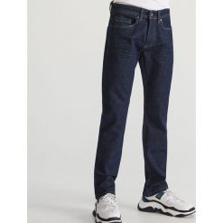 Jeansy regular fit - Niebieski. Niebieskie jeansy damskie marki Reserved, m, bez wzorów. Za 99,99 zł.