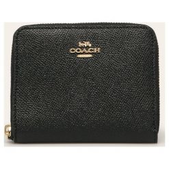Coach - Portfel skórzany. Czarne portfele damskie Coach, bez wzorów, ze skóry. Za 399,90 zł.