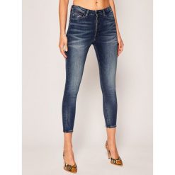 Jeansy Skinny Fit Tommy Jeans Sylvia DW0DW08123. Niebieskie jeansy damskie Tommy Jeans. W wyprzedaży za 419,00 zł.