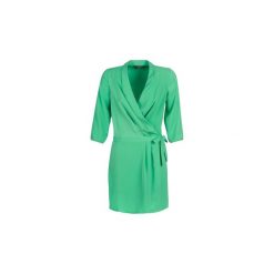 Sukienki krótkie Vero Moda VMRENE. Zielone sukienki damskie Vero Moda, s, bez wzorów, bez kołnierzyka, z krótkim rękawem, krótkie, mini. Za 179,10 zł.