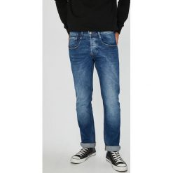 Guess Jeans - Jeansy Vermont. Niebieskie jeansy męskie slim Guess Jeans, z aplikacjami, z bawełny. Za 399,90 zł.
