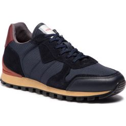 Sneakersy TOGOSHI - TG-12-02-000072 607. Niebieskie sneakersy męskie marki Togoshi, na co dzień, bez wzorów, z zamszu, eleganckie, bez zapięcia. Za 579,00 zł.