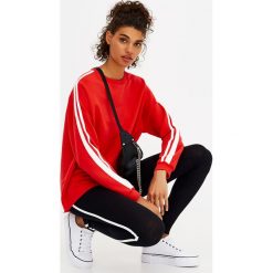 Bluzy rozpinane damskie: Bluza z paskami na ramionach