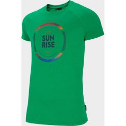 T-shirt męski TSM610 - zielony - Outhorn. Zielone koszulki męskie Outhorn, m, bez wzorów, bez kołnierzyka. W wyprzedaży za 39,99 zł.