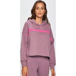 Under Armour - Bluza. Różowe bluzy damskie Under Armour, s, z nadrukiem, z bawełny, bez rękawów, z kapturem. W wyprzedaży za 149,90 zł.