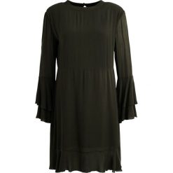 Sukienki: one more story Sukienka koktajlowa forest green