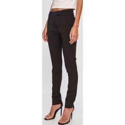 Guess by Marciano - Spodnie. Czarne spodnie damskie MARCIANO GUESS, s, z haftami, z poliesteru, casualowe. W wyprzedaży za 439,90 zł.
