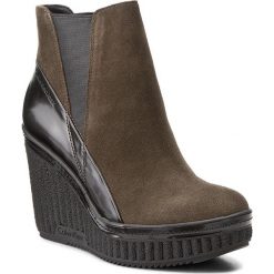 Botki CALVIN KLEIN JEANS - Sasha R0577 Cargo/Black. Zielone botki damskie na obcasie Calvin Klein Jeans, z jeansu. W wyprzedaży za 349,00 zł.