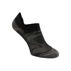 Skarpety do marszu sportowego SK 500 Fresh czarne. Czarne skarpetki męskie marki NEWFEEL, z elastanu. Za 14,99 zł.