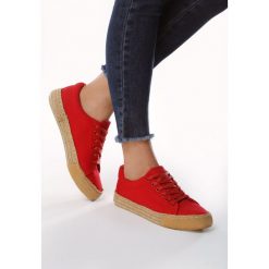 Czerwone Trampki Move Over. Czerwone trampki i tenisówki damskie Multu, bez wzorów, bez zapięcia. Za 29,99 zł.
