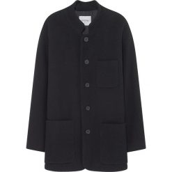 Płaszcz przejściowy w kolorze czarnym. Czarne płaszcze męskie American Vintage, m, bez wzorów, z wełny, bez kaptura. W wyprzedaży za 419,95 zł.