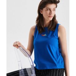 Top z nadrukiem - Niebieski. Niebieskie topy damskie Cropp, s, z nadrukiem, bez kołnierzyka. W wyprzedaży za 9,99 zł.