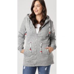 Jasnoszara Bluza Mapeia. Szare bluzy damskie Born2be, xl, bez wzorów, bez rękawów, bez kaptura. Za 119,99 zł.