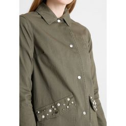 Kurtki damskie: Dorothy Perkins Tall EMBELLISHED SHACKET Kurtka wiosenna khaki